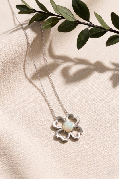 Flora | Beyaz Opal Kolye